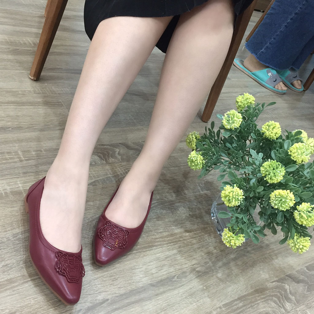 Giày ngoại cỡ nữ Thái Lan mũi nhọn phiên bản Tamin, siêu nhẹ mềm êm chân