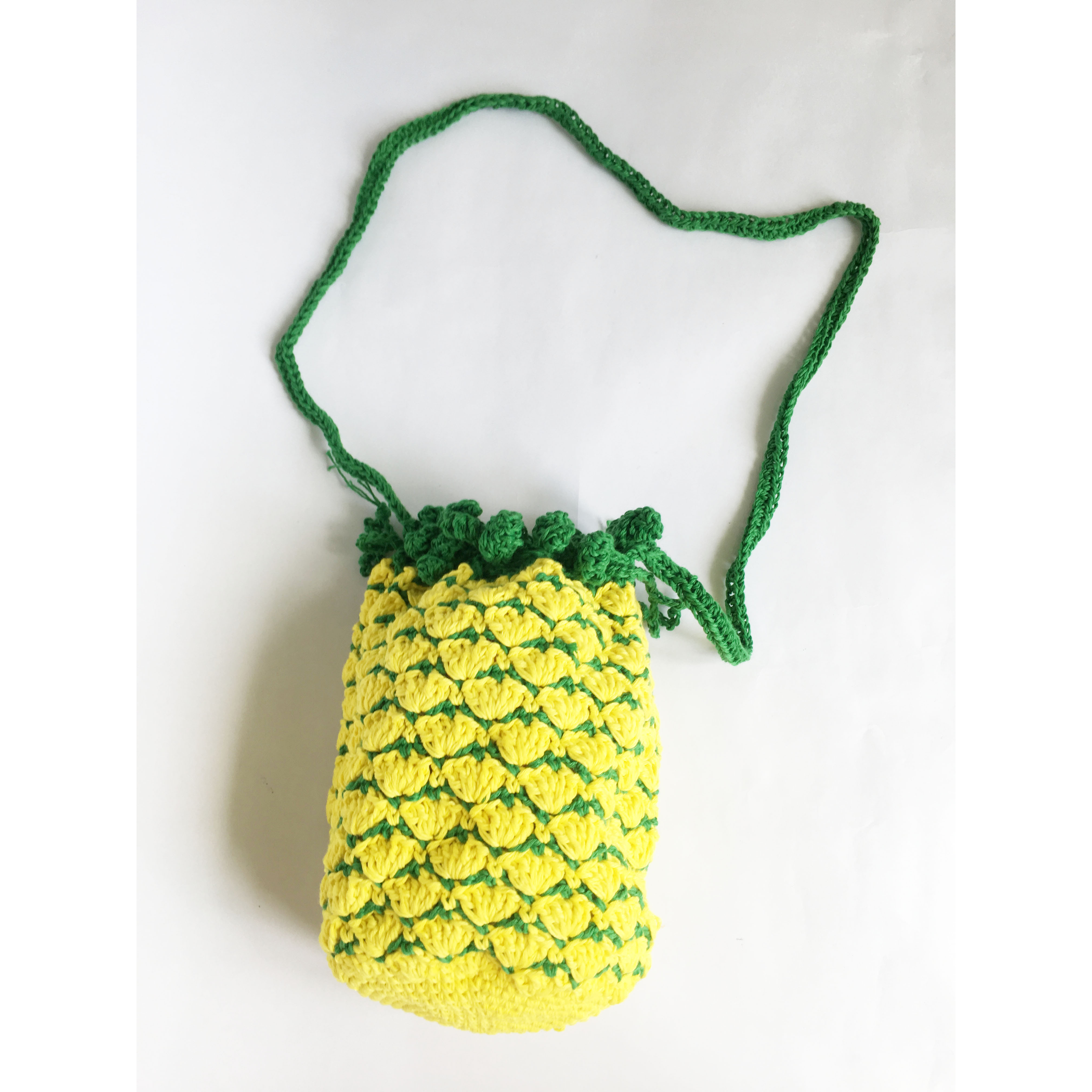 Túi xách đeo chéo cho bé gái - Len handmade hình trái thơm