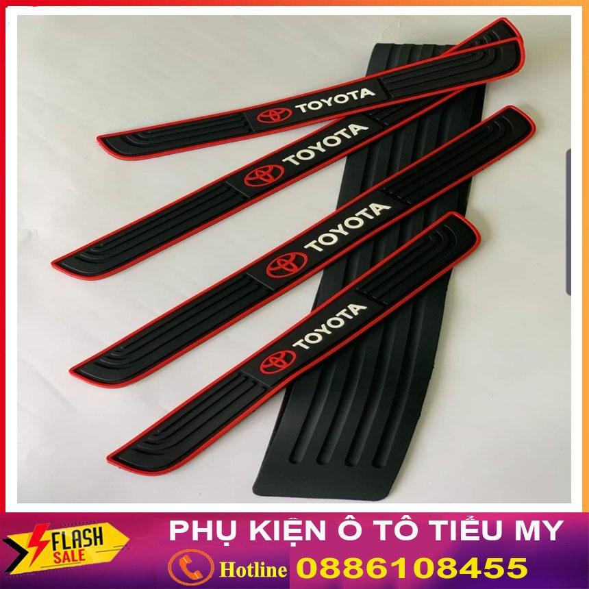 Bộ 4 Miếng Nẹp Bước Chân Bằng Cao Su Chống Trơn Trượt - Miếng Dán Chống Trầy Xước Bậc Cửa Lên Xuống