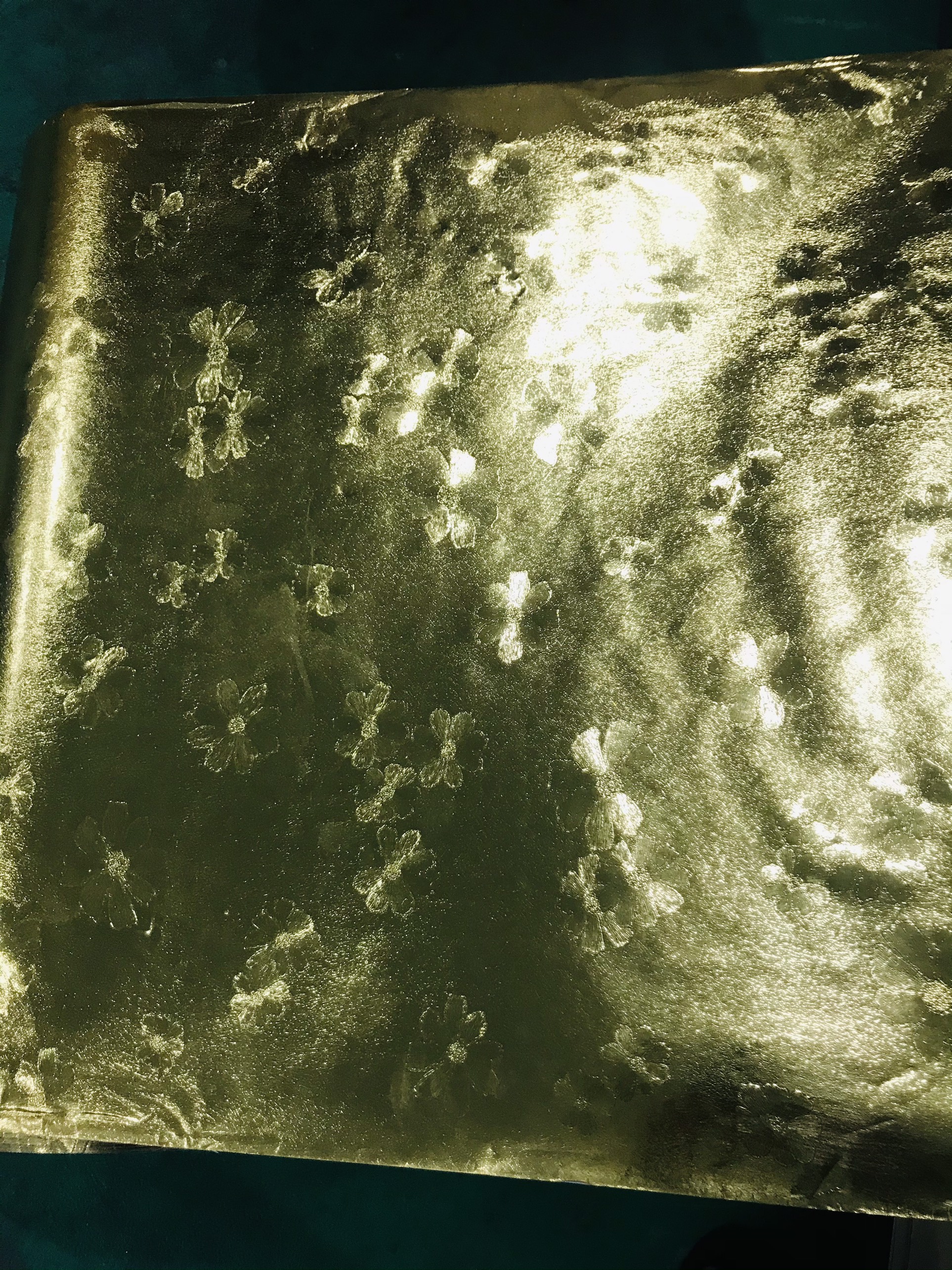 Combo 3 mét giấy dán bếp, decal dán bếp tráng nhôm VÀNG HOA MAI khổ 60cm có keo sẵn