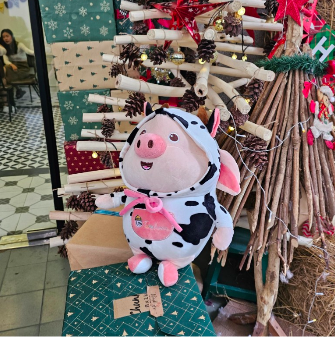 Thú nhồi bông heo tiktok cosplay bò sữa - Size từ 35cm đến 45cm -Quà tặng gấu. bông heo tiktok đáng yêu êm mịn