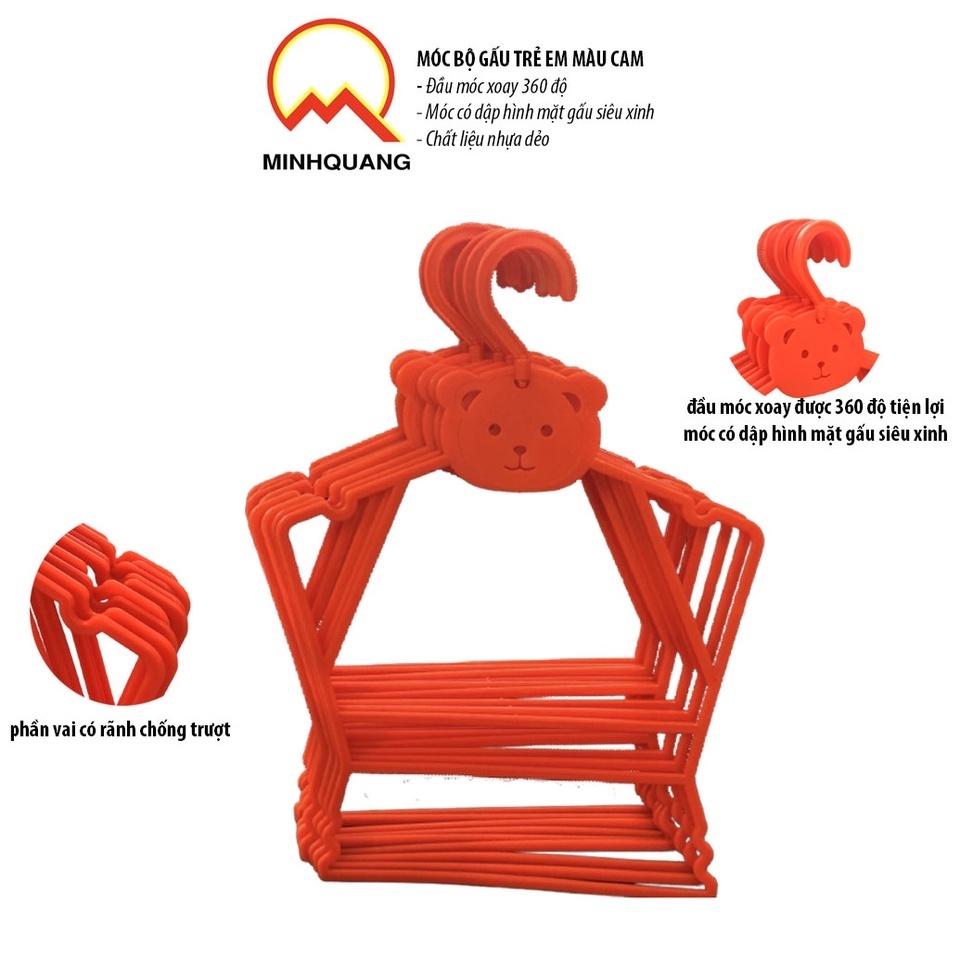 Móc bộ trẻ em-mắc bộ gấu màu cam-đầu móc xoay 360 độ-có 2 size từ 6 tháng-3 tuổi và từ 4-7 tuổi