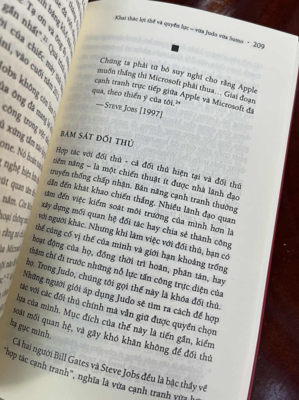 QUY LUẬT CỦA CHIẾN LƯỢC - 5 bài học bất hủ từ Bill Gates, Andy Grove, và Steve Jobs - David B. Yoffie and Michae A. Cusumano – Trần Thị Ngân Tuyến dịch – Nxb Trẻ