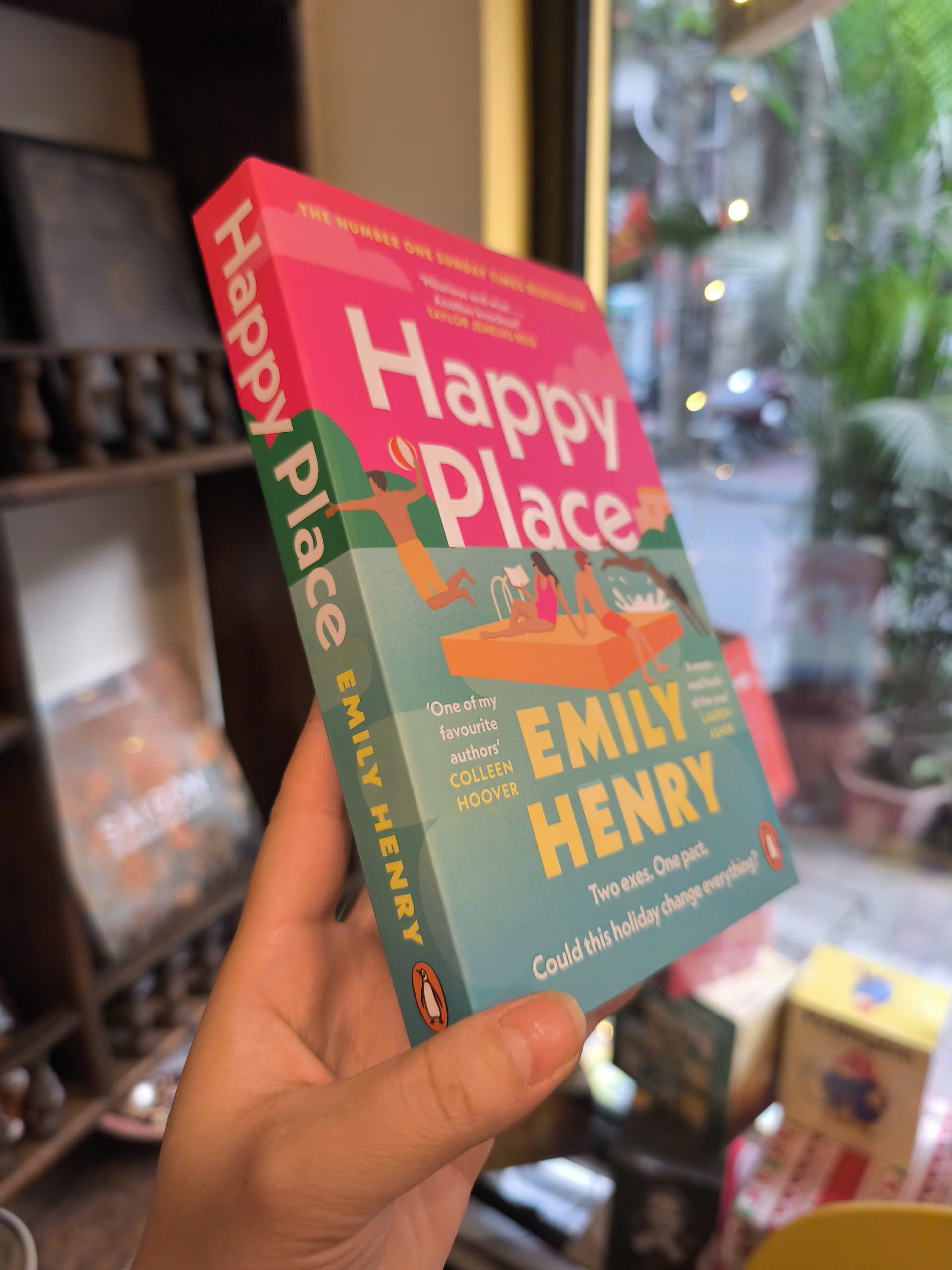 Sách - Happy Place by Emily Henry - The Number One Sunday Time Bestseller/ Fiction/English