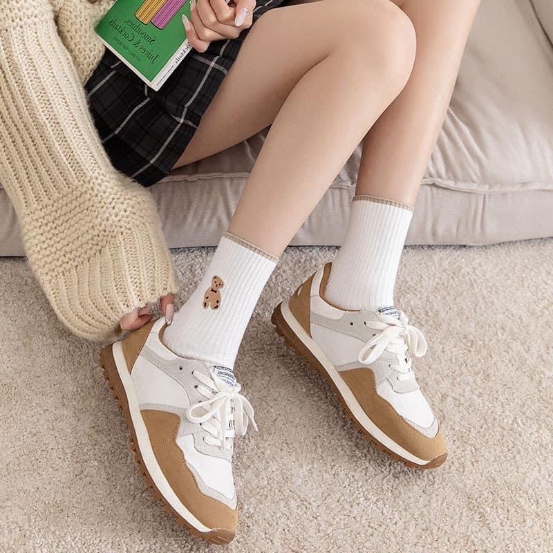 Set 5 đôi tất cổ cao tone NÂU - Combo vớ nữ cổ cao hoạ tiết hình gấu nâu vải co giãn thời trang phong cách Hàn Quốc.