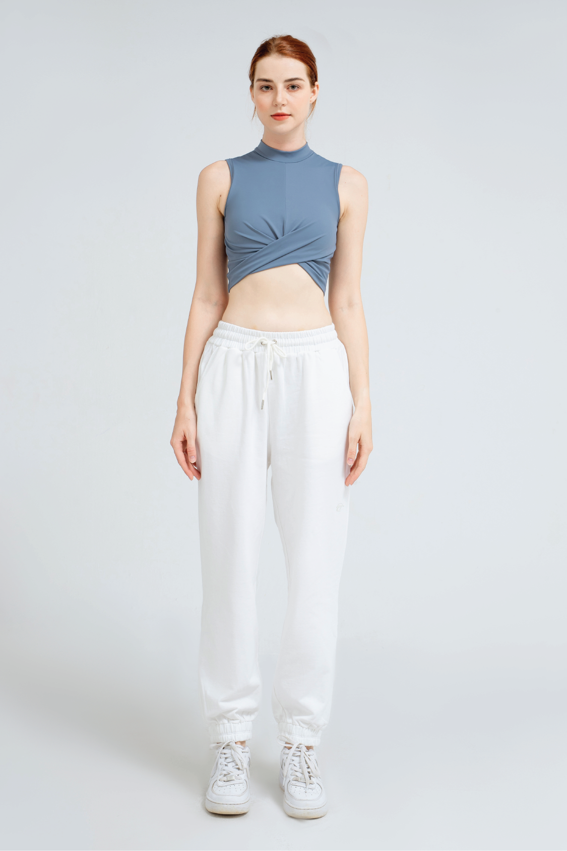 Set Đồ Thể Thao Áo Joyce Croptop & Quần Aboli Joggers .