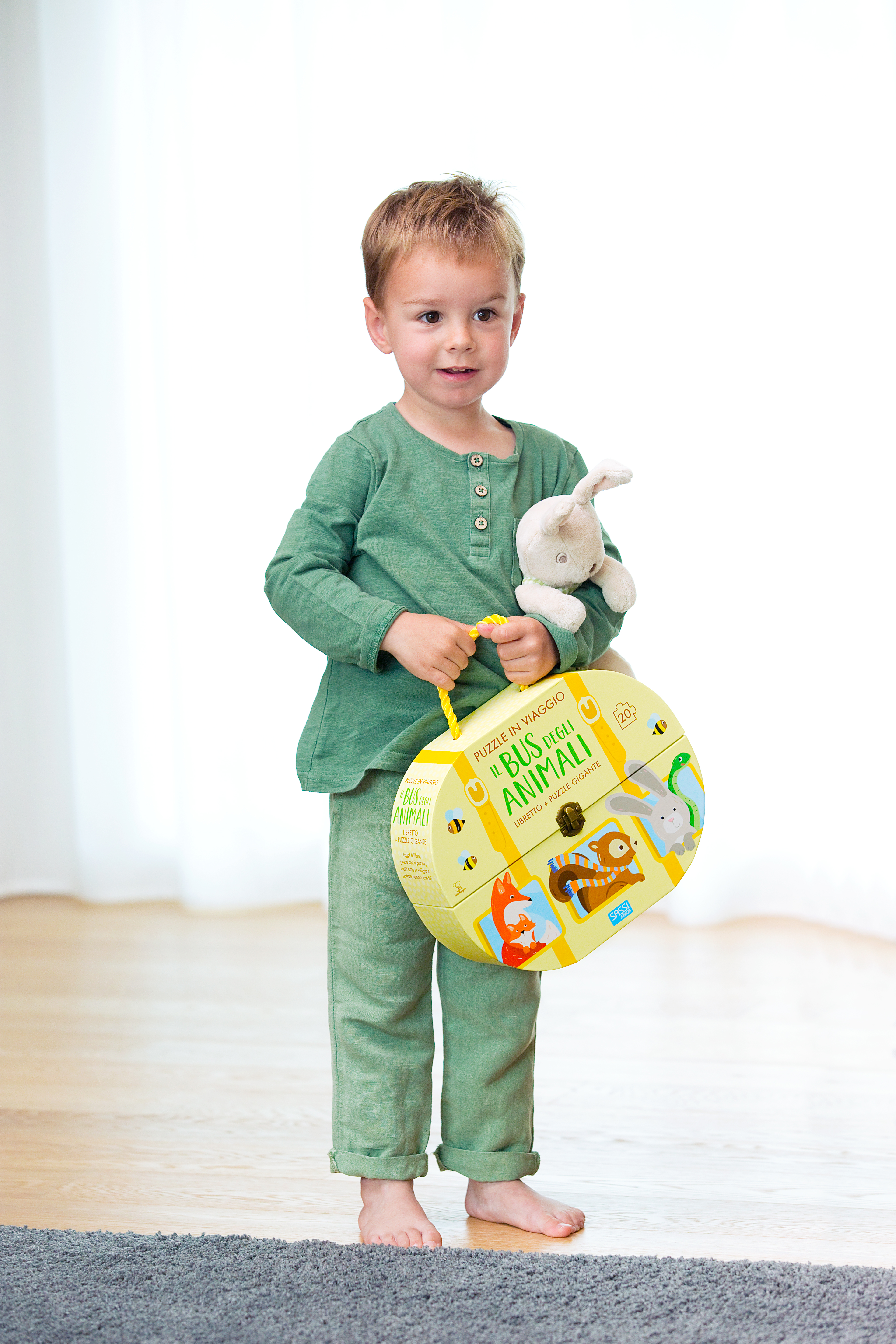 Vali xếp hình 20 miếng Động Vật Trên tàu ngầm hãng SASSI JUNIOR ANIMALS ON A SUBMARINE tặng kèm cuốn sách tiếng Anh
