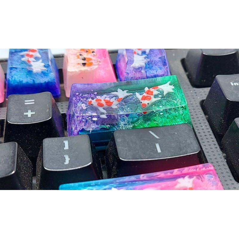 Keycap artisan cá koi 2u trang trí bàn phím cơ gaming (tone tím xanh)