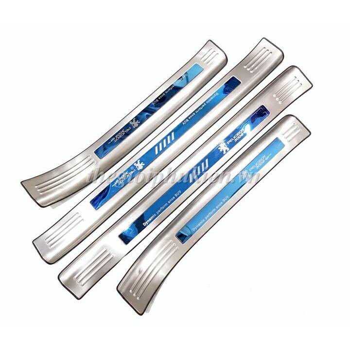 BỘ SẢN PHẨM Nẹp bước chân và ốp chống trầy cốp Peugeot 3008 - Mẫu Inox
