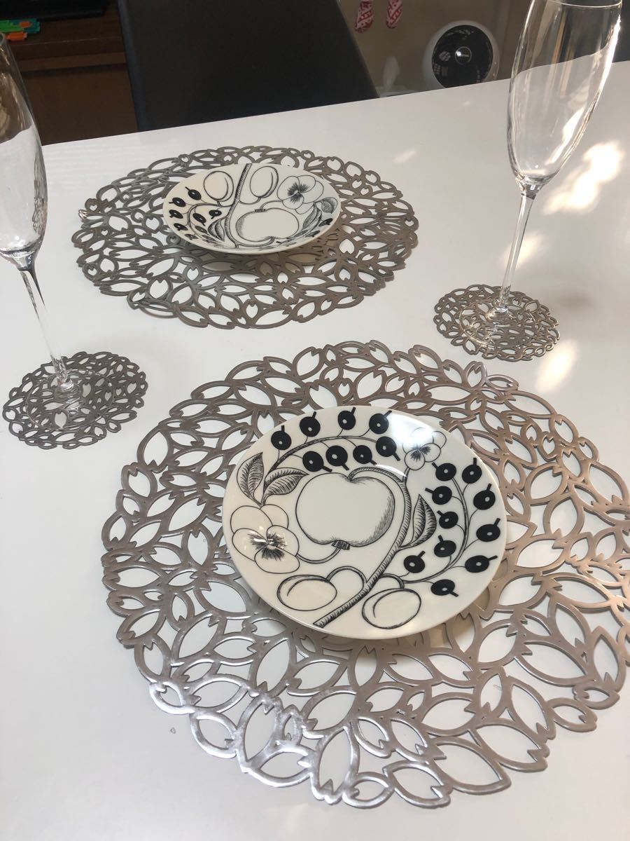 Set 04 tấm đế lót ly cốc hình tròn Echo Flower Ø10cm