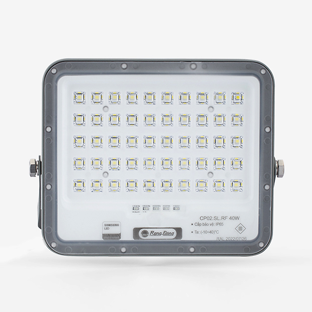 Đèn Rạng Đông chiếu pha năng lượng mặt trời 40W Model: CP01.SL.RF V2 40W