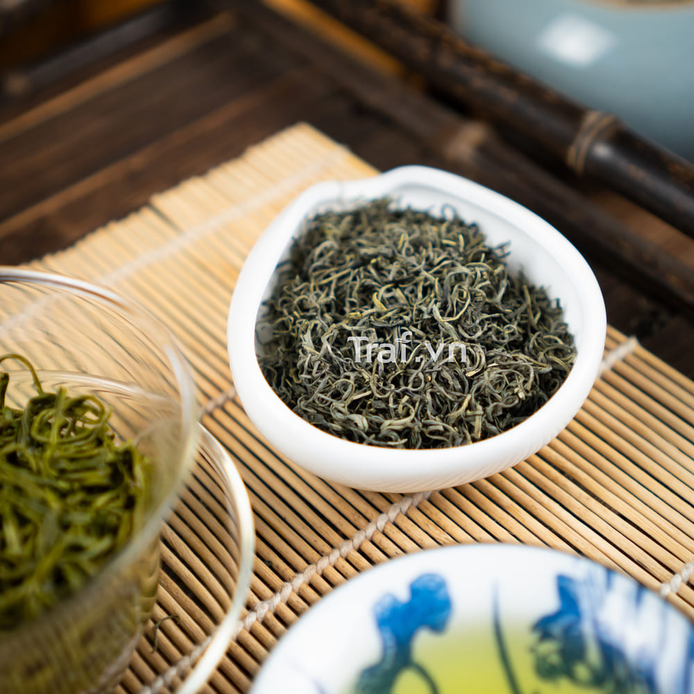 Trà Đinh nõn cao cấp Vạn Hỷ Trà , dạng hộp thiếc 100gram