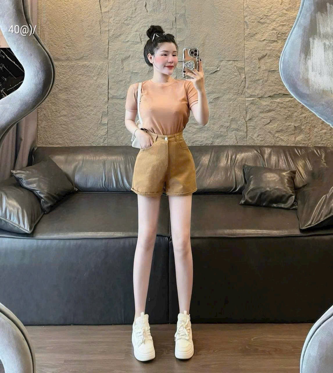 SET ĐÙI KAKI KÈM ÁO THUN TĂM LẠNH MÀU Y HÌNH