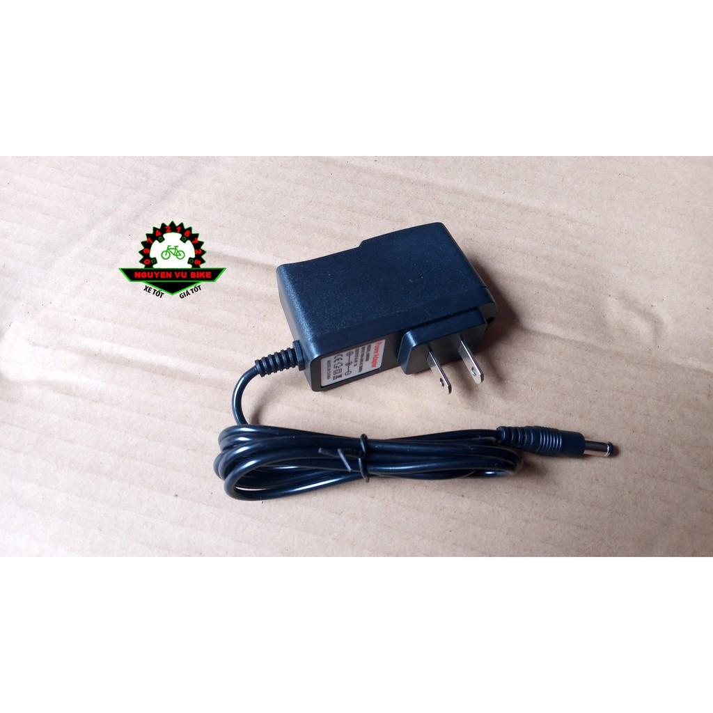 Pin, sạc đèn pha T6 cho xe đạp - Rẻ nhất HN
