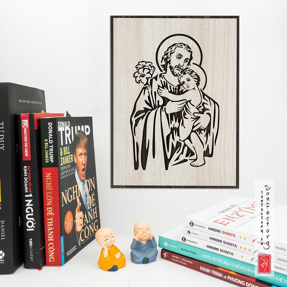 Tranh công giáo: Tranh gỗ SAN-TR25 khắc hình Thánh Giuse bế Chúa