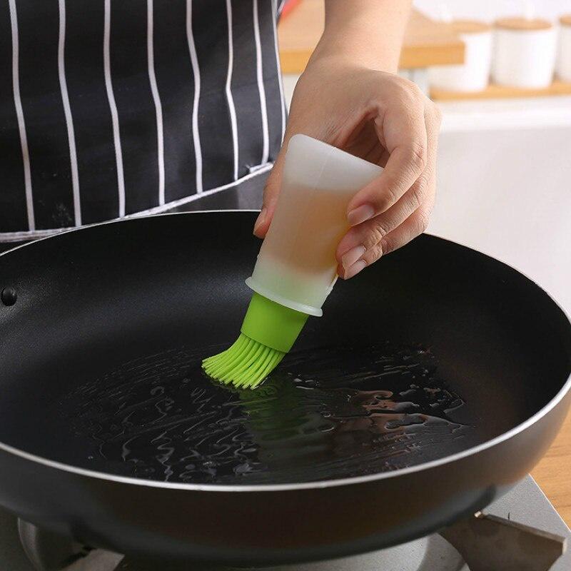 1Pc Portable Silicone Oil Bottle With Brush Grill Oil Brushes With Cover Liquid Oil Pastry Kitchen Bake BBQ Brush Kitchen Tools