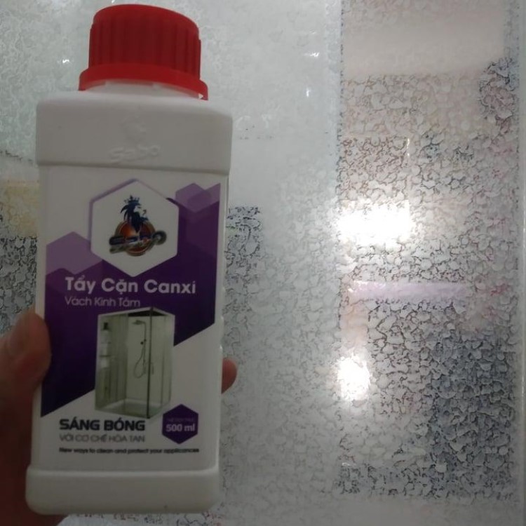 Tẩy Cặn Canxi Ố Loang Trên Vách Kính Tắm Sabo-K Chai 1 lít