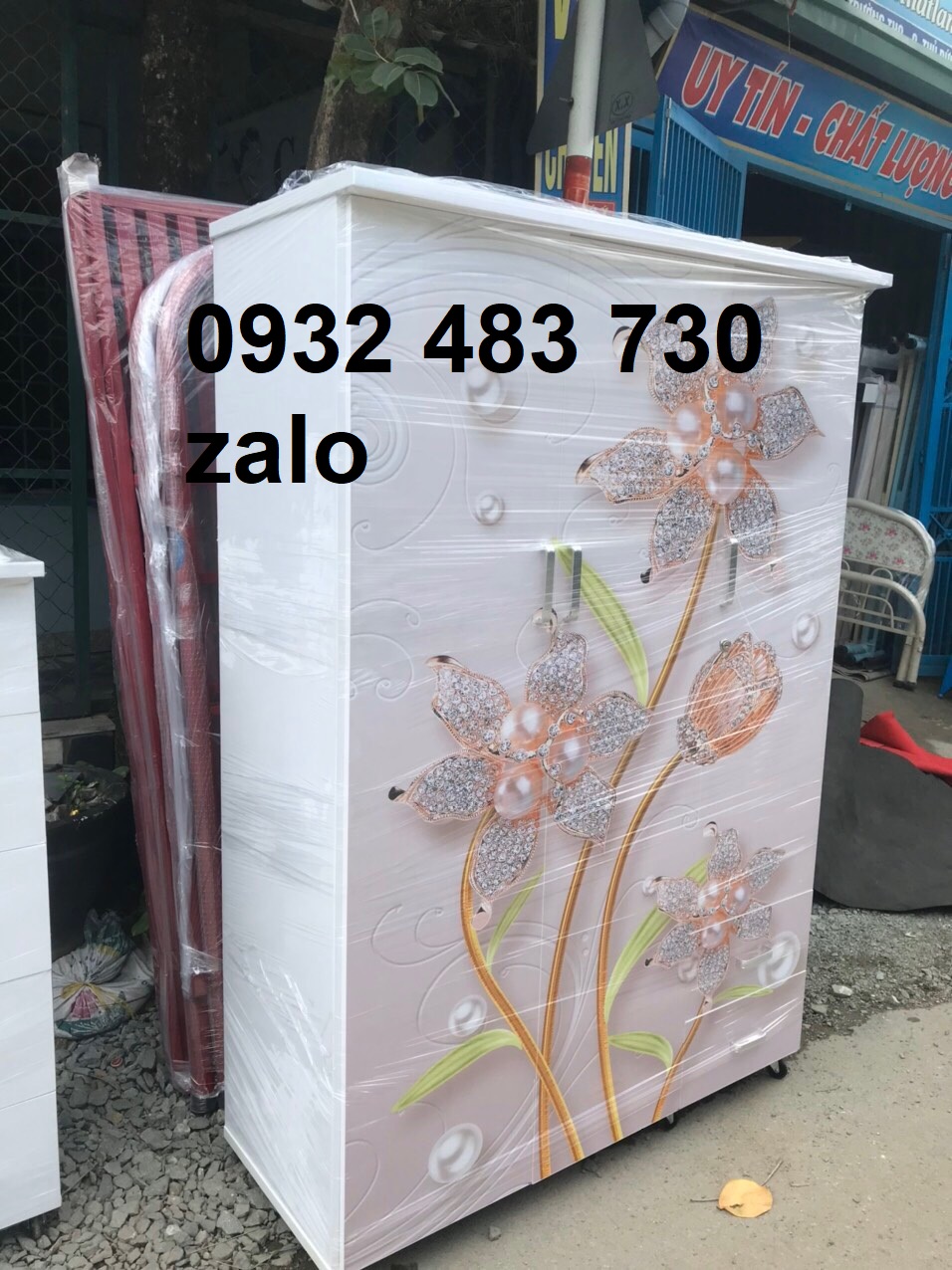 Tủ Nhựa Đài Loan 3 cánh 2 hộc in 3D hoa Kim Cương kích thước cao 1m8 rộng 1m2_new freeship