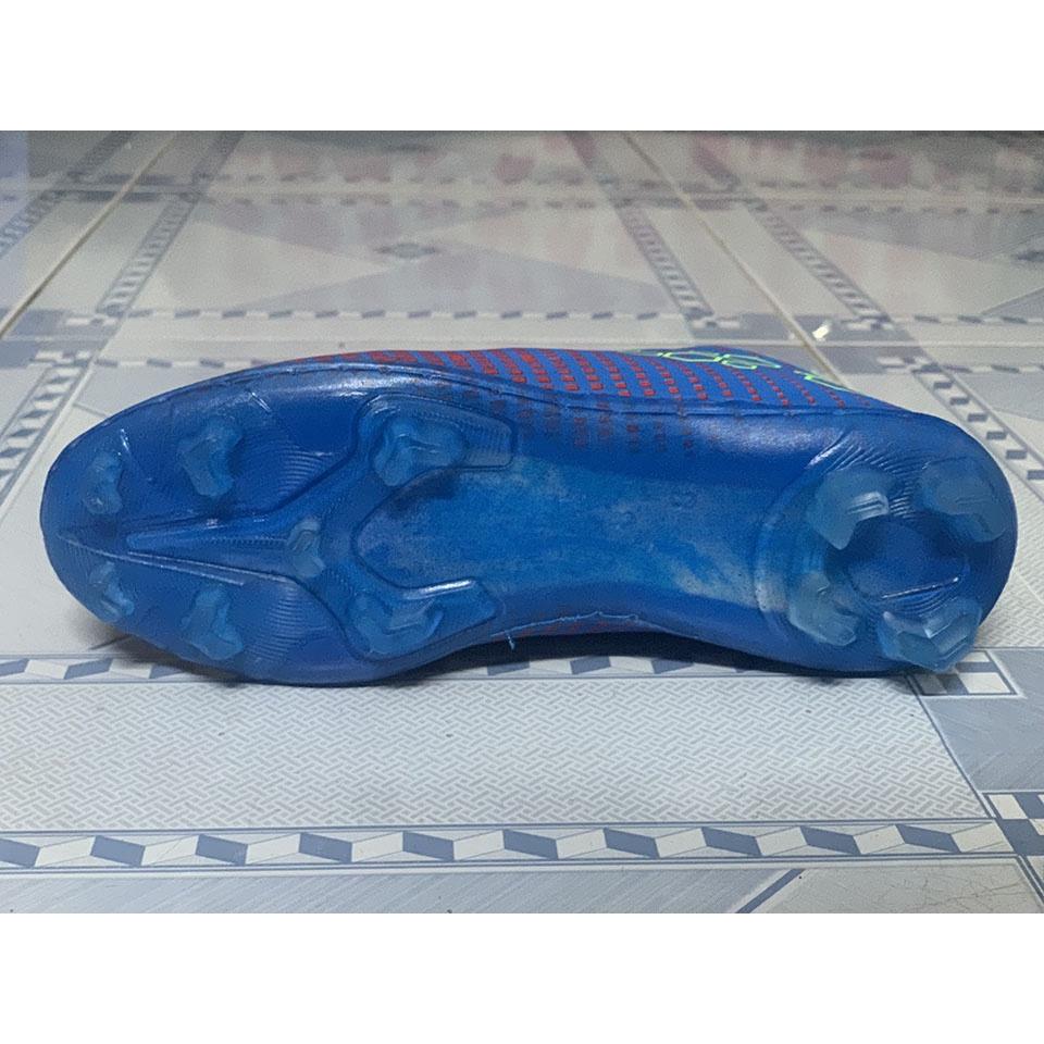 Giày Đá Bóng Đinh Dài May Đế