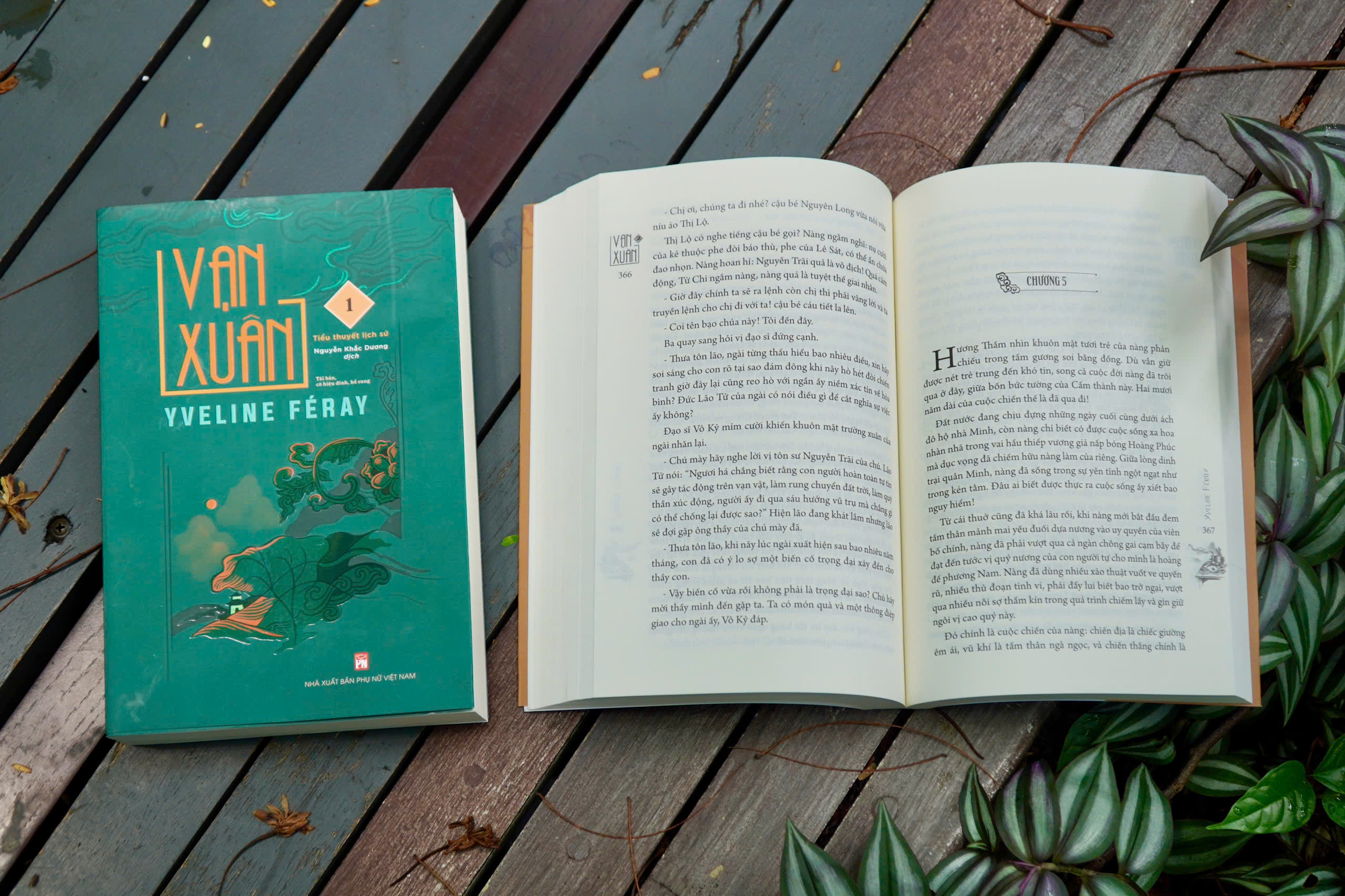 Sách Tiểu Thuyết Lịch Sử: Vạn Xuân