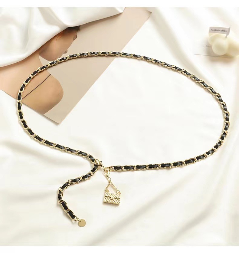 Đai váy Belt xích kèm túi xinh xinh