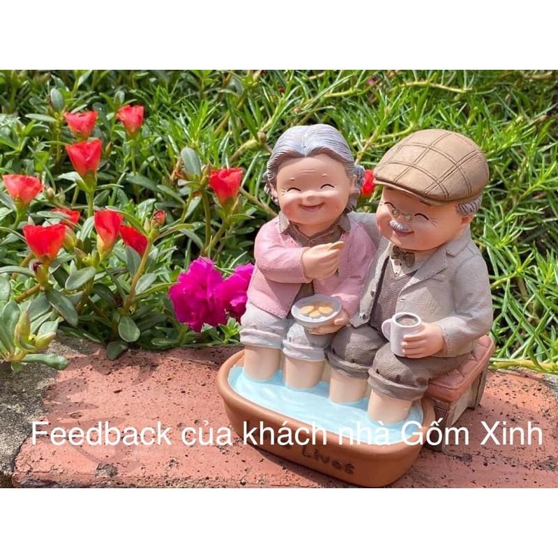 Tượng ông bà già hạnh phúc
