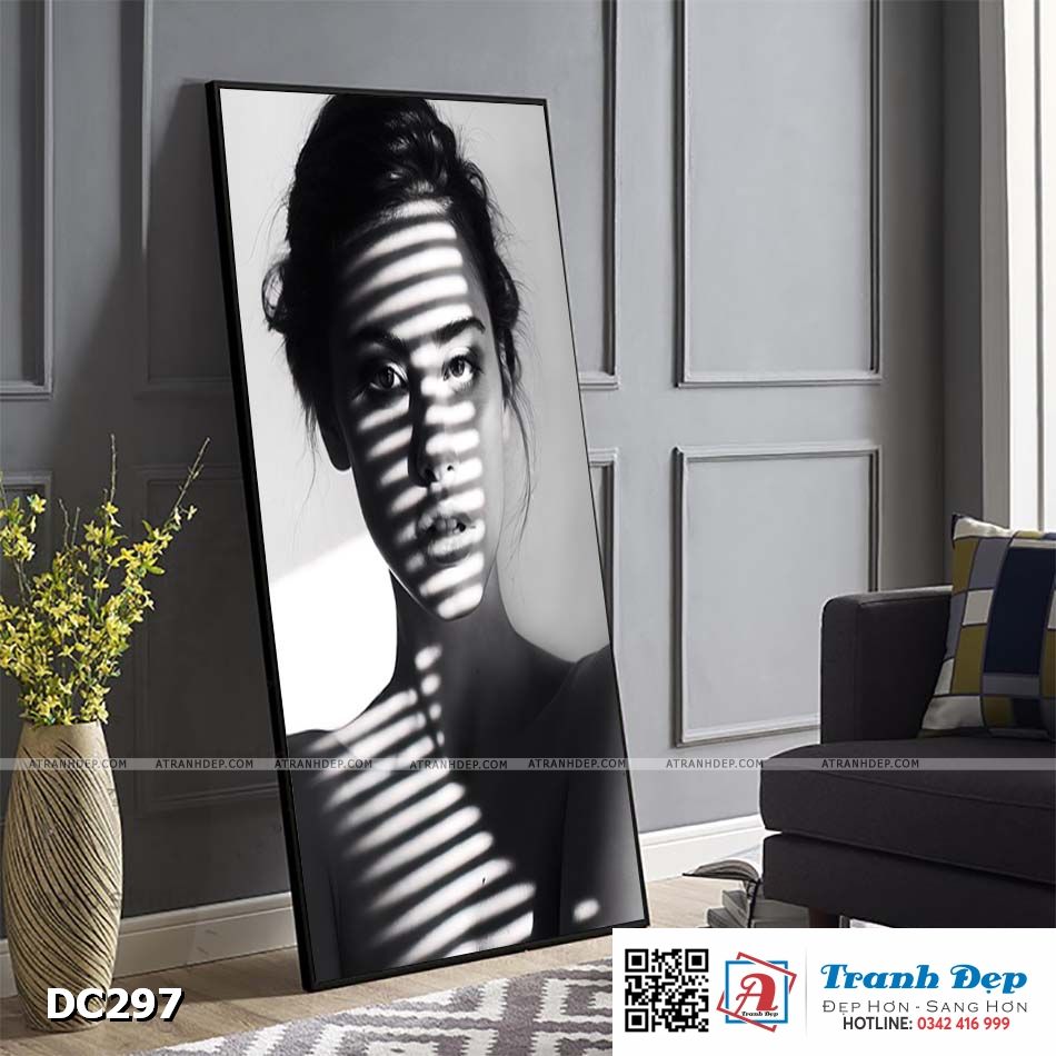 Tranh đơn canvas treo tường Decor Cô gái nghệ thuật - DC297