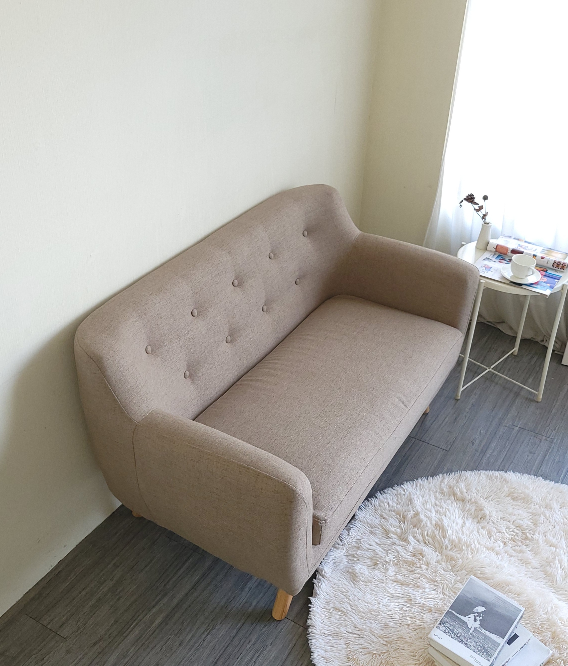 Sofa băng Juno sofa màu kem 138 x 77 x 80 cm