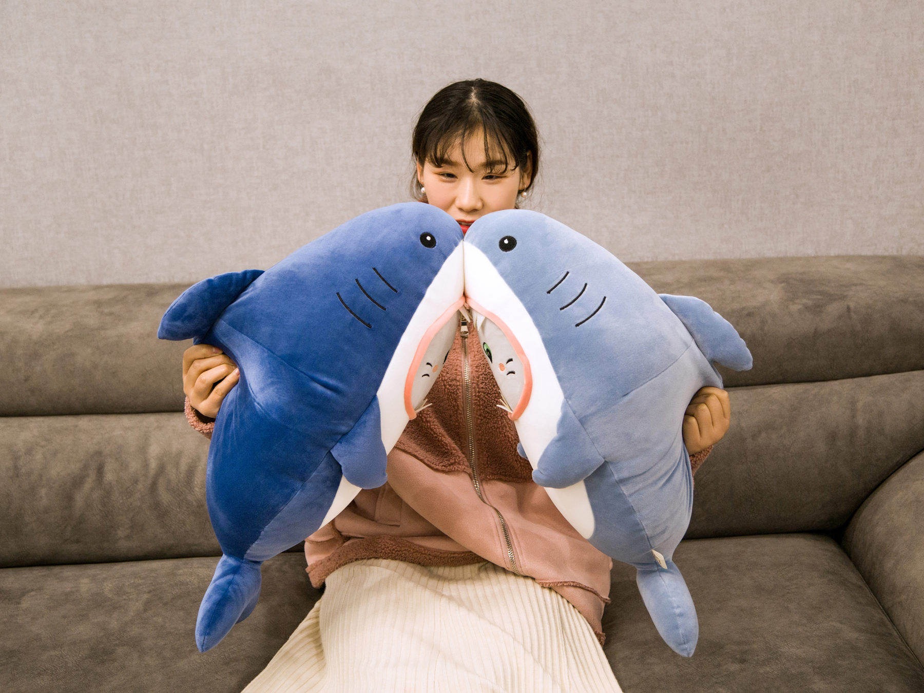 Gấu bông cá mập mặt mèo – Size từ 45 đến 110 cm  – Quà tặng thú nhồi bông baby shark siêu dễ thương – Gối ôm cho bé ngủ ngon