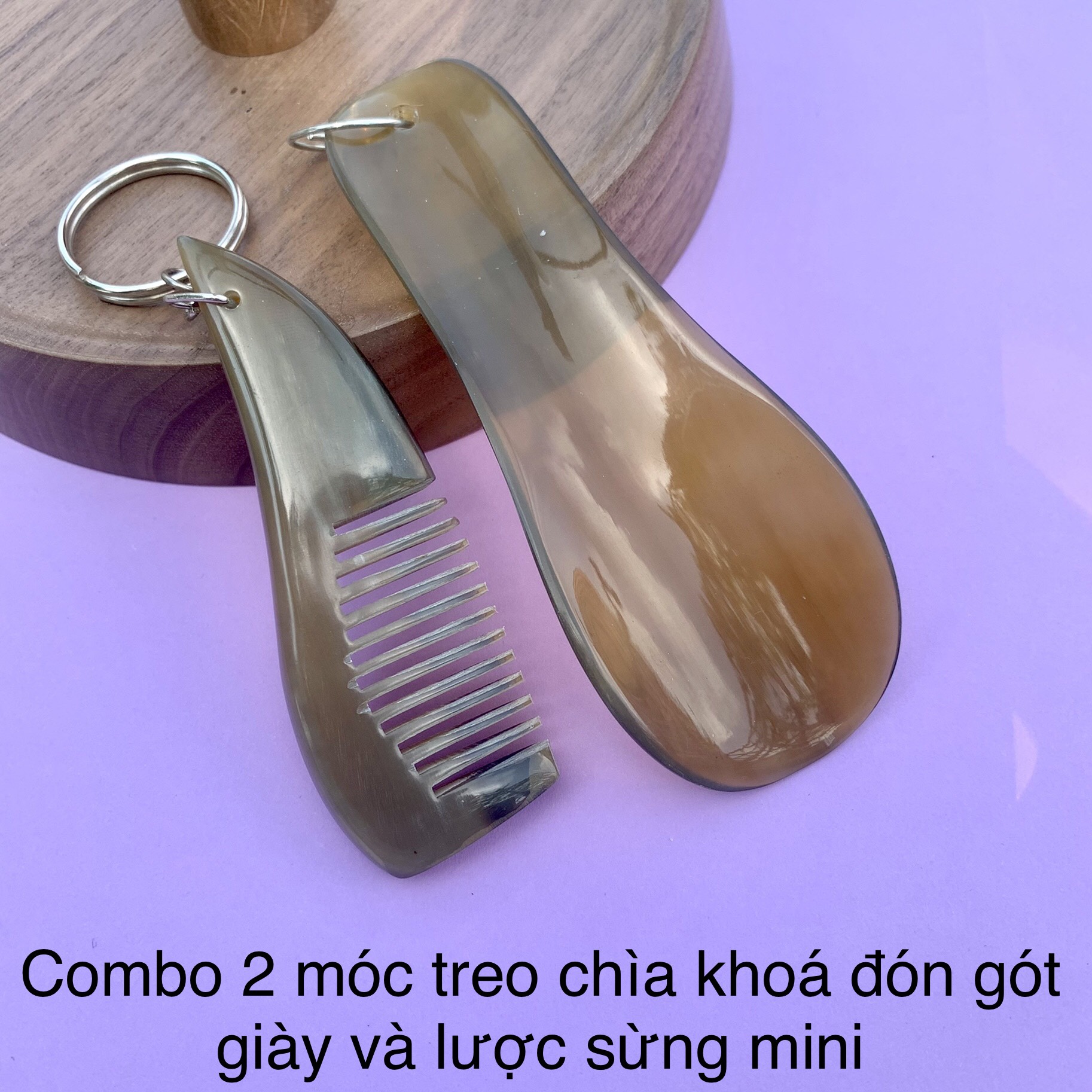 Combo móc treo chìa khoá đón gót giày và lược mini bằng sừng (OTH021) Treo túi xách/ chùm chìa khoá