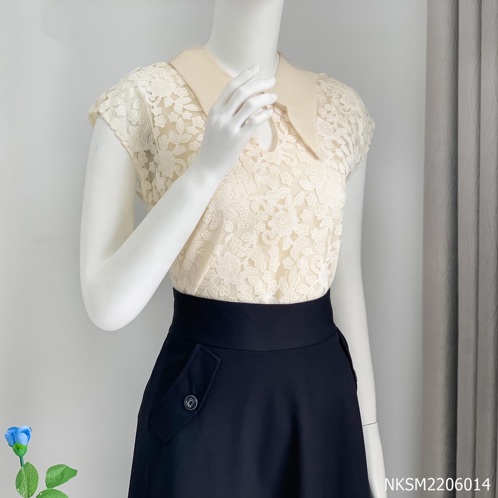 Áo sơ mi ren nữ ngắn tay thời trang thiết kế UK Fashion phong cách Hàn Quốc vải không nhăn màu trắng màu kem NKSM2206014