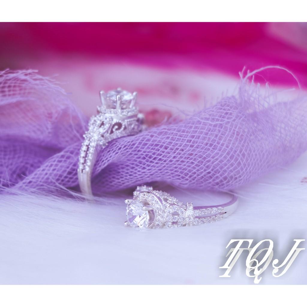 Nhẫn bạc đính đá