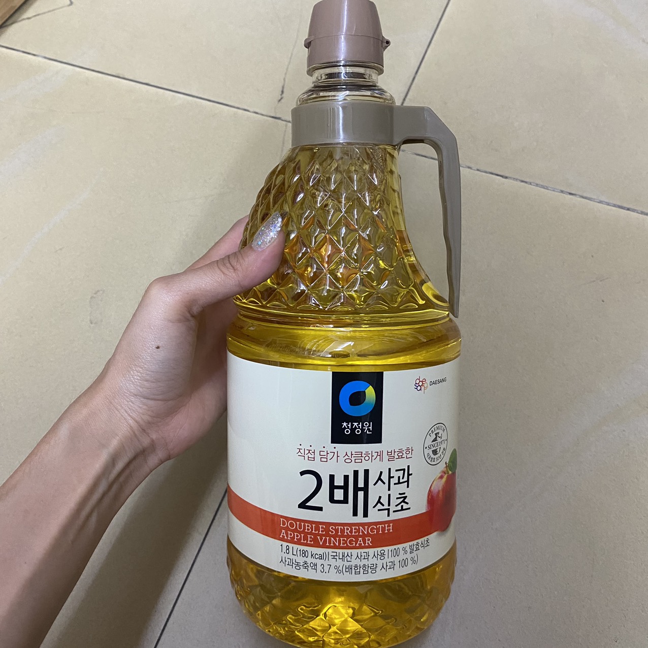 Giấm Táo Đậm Đặc Gấp 2 Lần Daesang Hàn Quốc Chai 1.8L / 대상) 2배사과식초 1.8L