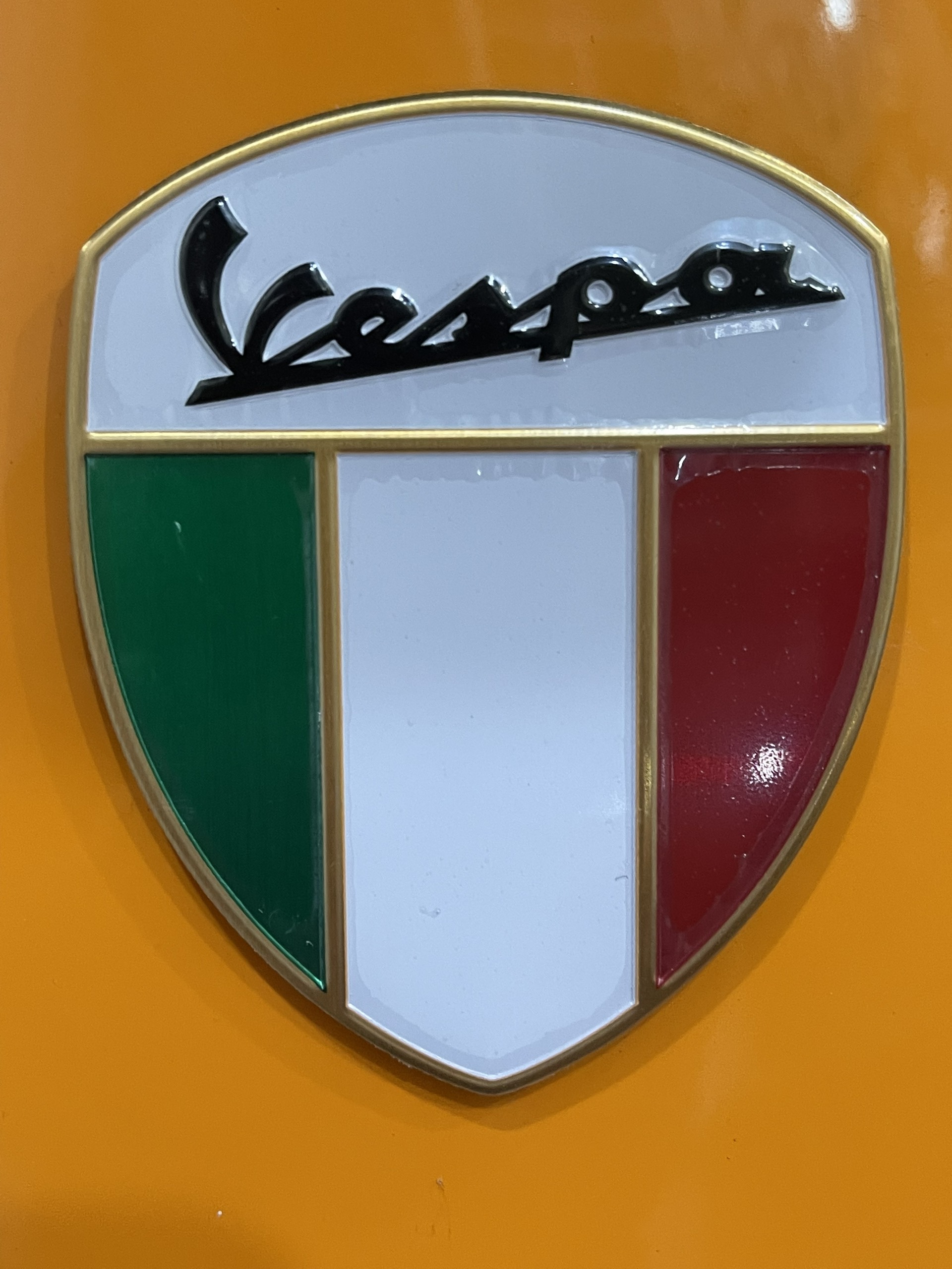 Tem trang trí 2022 dành cho dòng xe Vespa