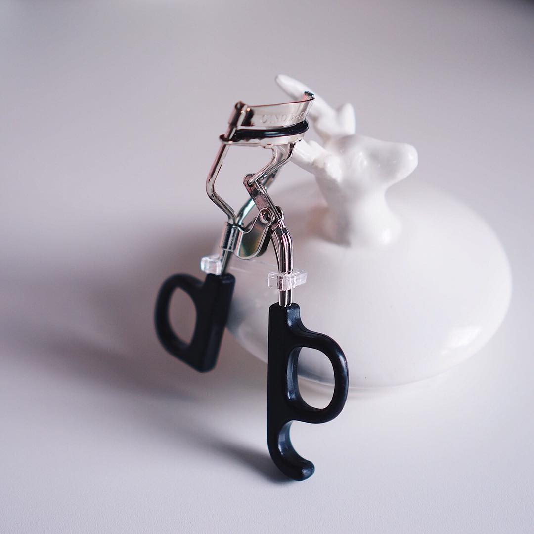 Kẹp Bấm Mi Cao Cấp GINO McCRAY The Artist Eyelash Curler