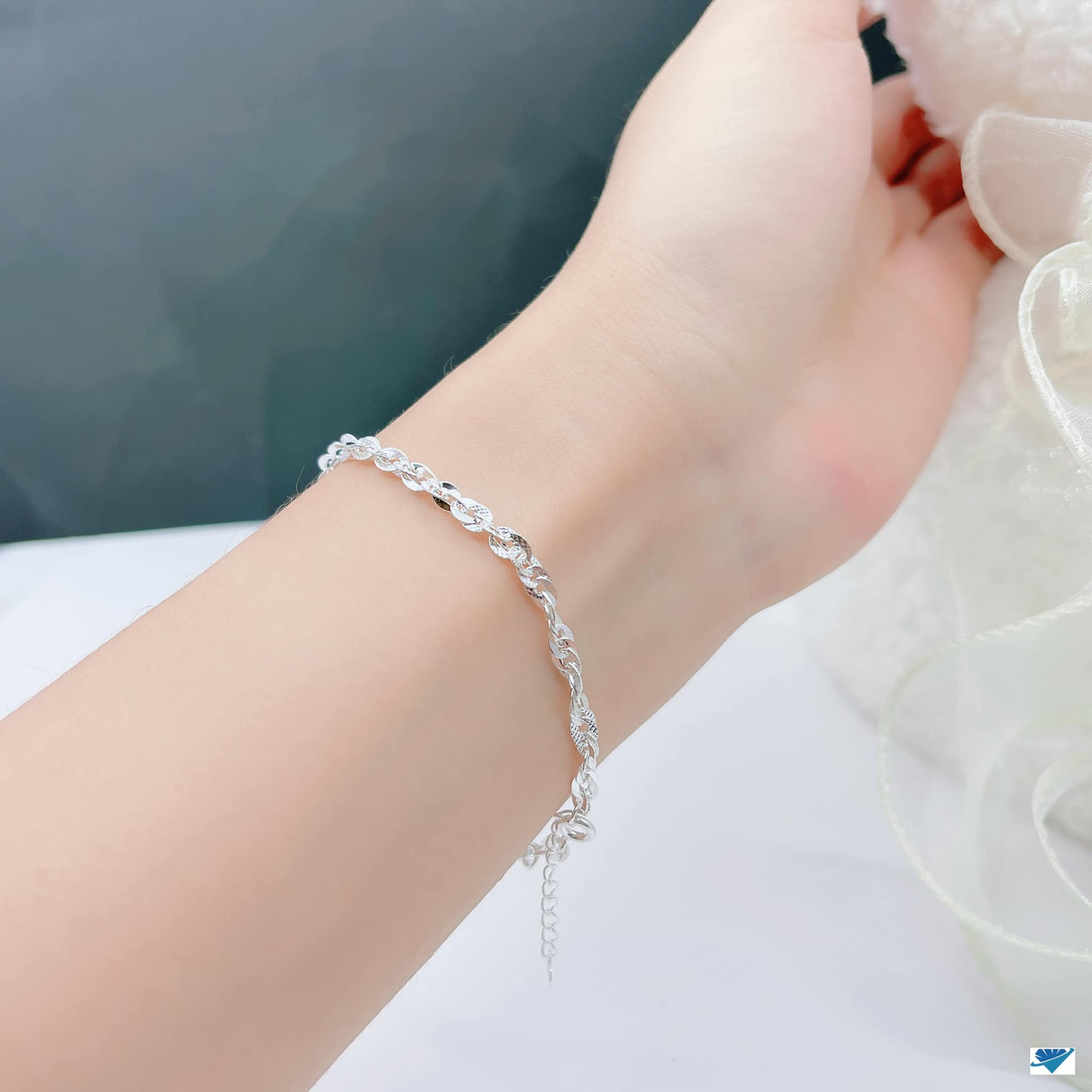 Lắc tay nữ thời trang chất liệu bằng bạc Ý MS0114