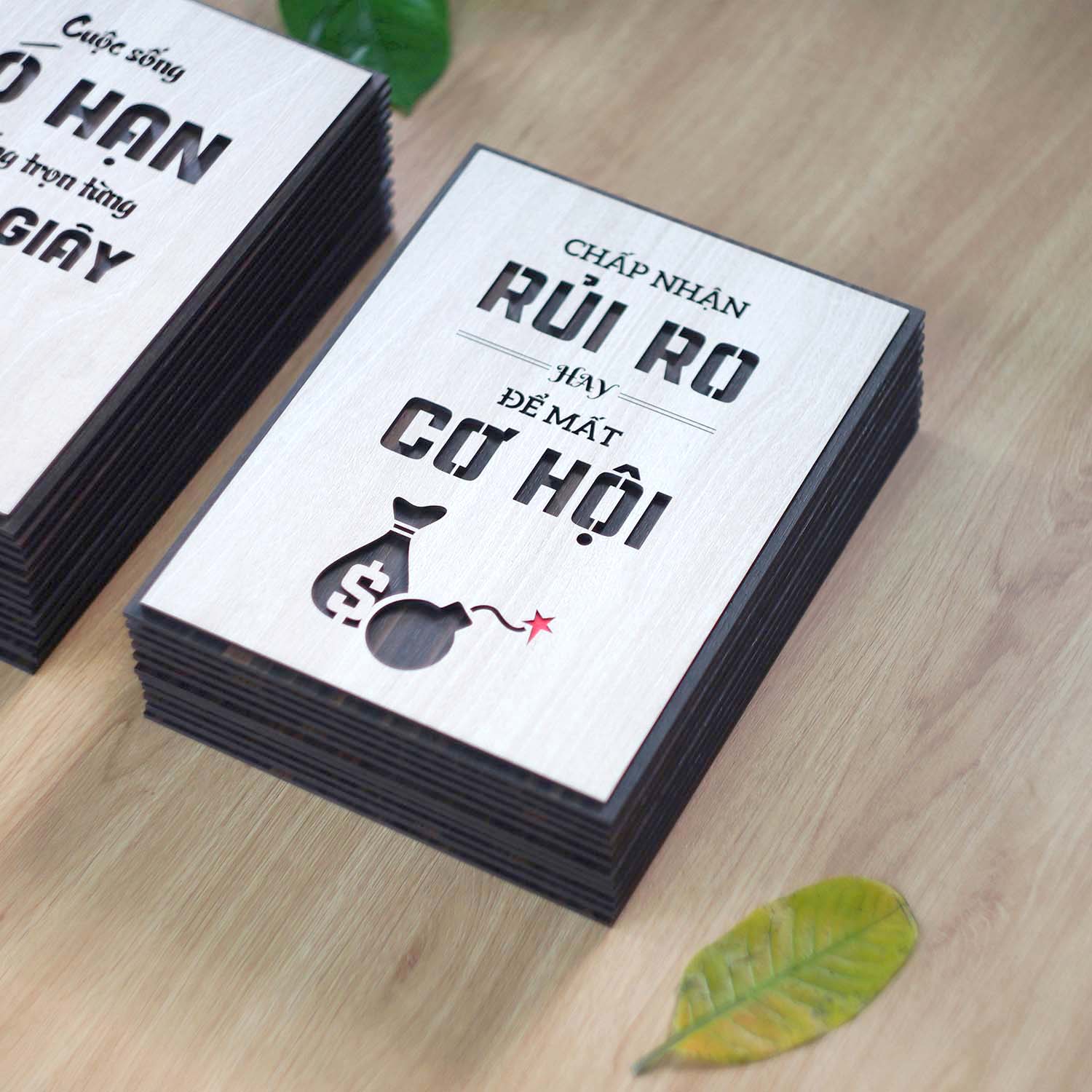 Tranh Gỗ Cap hay về cuộc sống TBIG121: Chấp nhận rủi ro hay để mất cơ hội