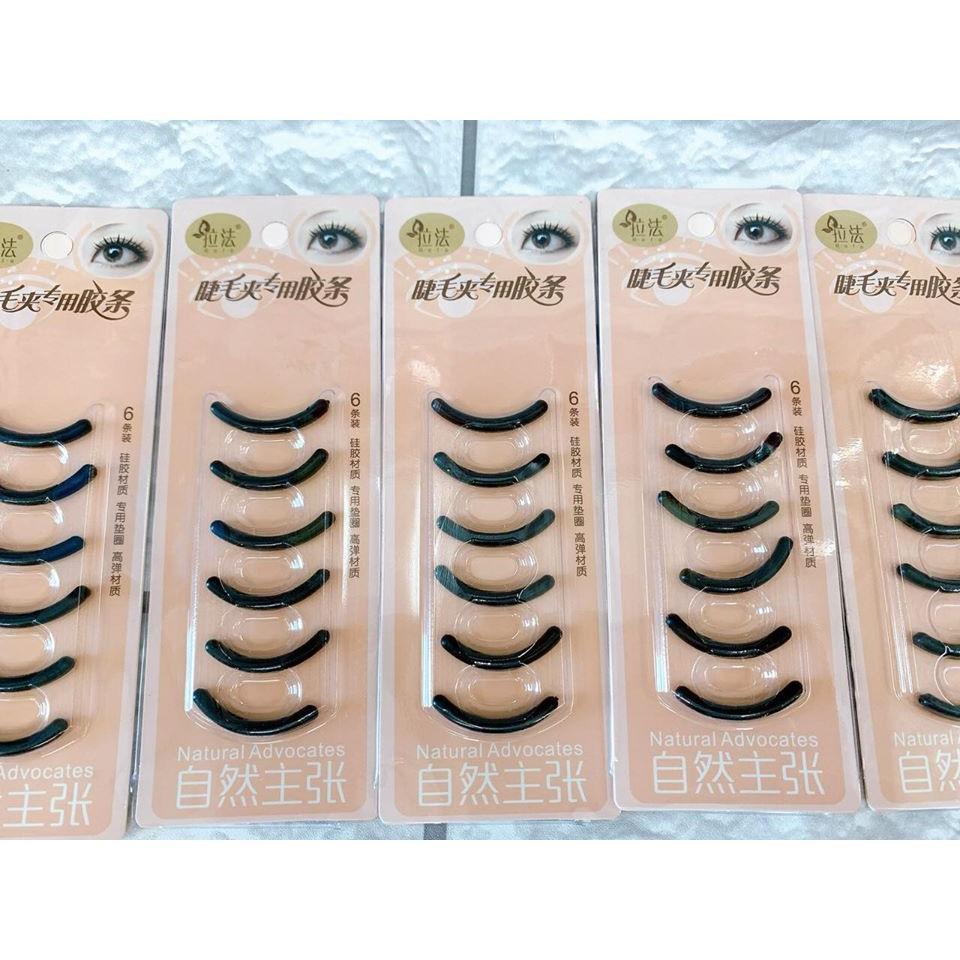 đệm cao su gắn dụng cụ bấm mi