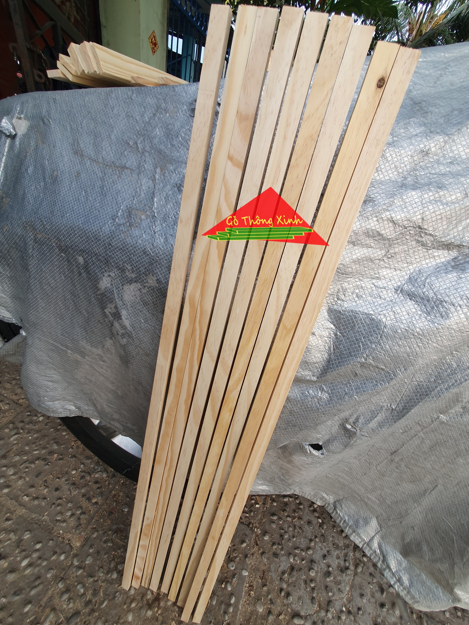 Thanh gỗ thông dài 1m,rộng 2cm,dày 1cm dùng làm nẹp,khung viền,đóng kệ,đóng vật dụng,đóng thùng gỗ,decor,DIY