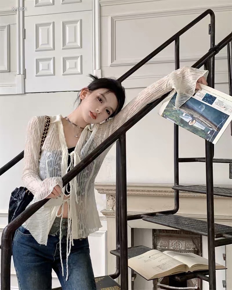 ÁO LƯỚI KIỂU CỔ SƠ MI BUỘC DÂY ÔM BODY TAY DÀI LOE + ÁO CROPTOP BRA THUN DÂY ĐEN CƠ BẢN ĐI TIỆC ĐI CHƠI DẠO PHỐ ĐI BIỂN