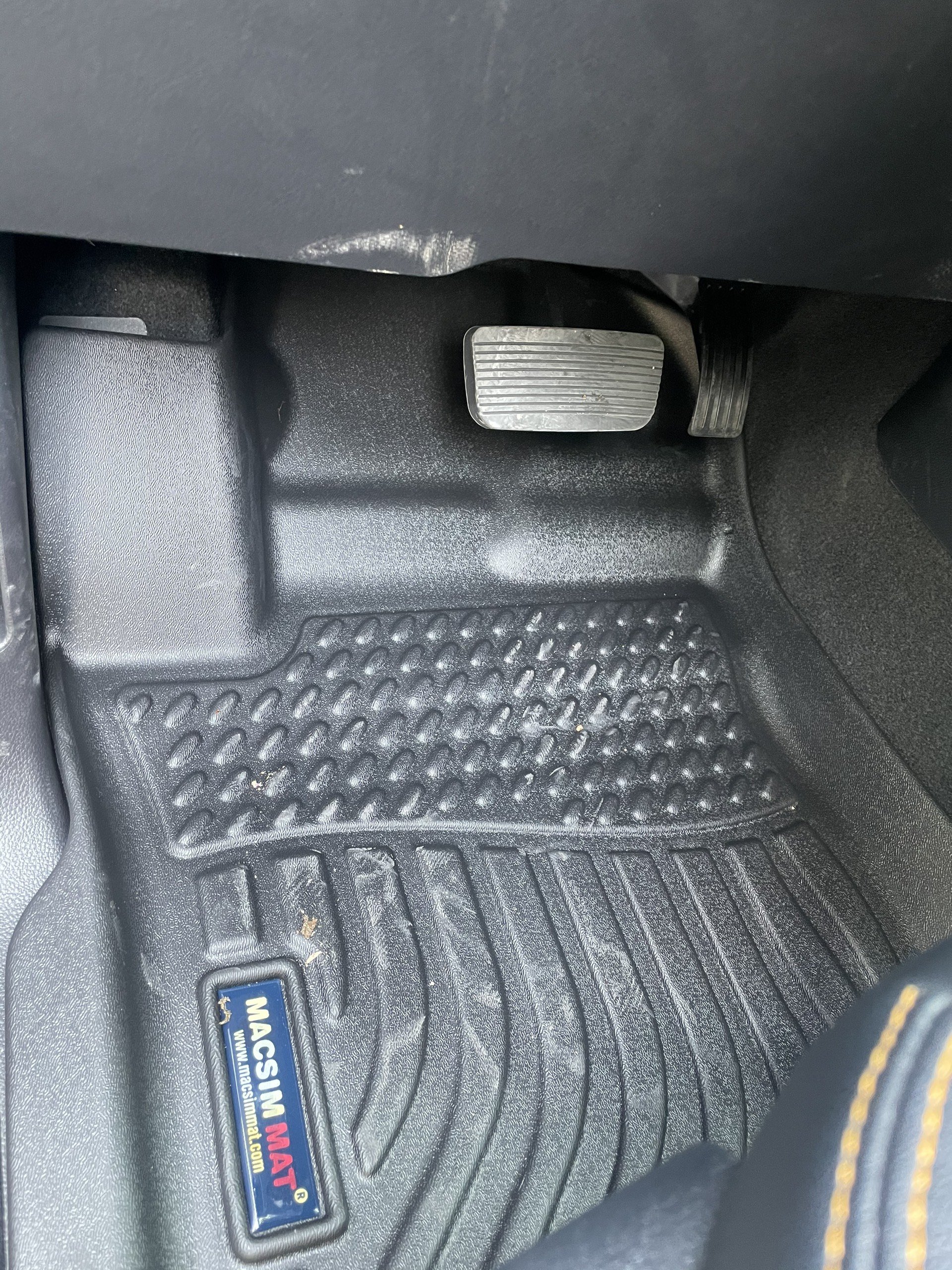Thảm lót sàn xe ô tô Ford Ranger/ Ford Raptor 2022 + Nhãn hiệu Macsim chất liệu nhựa TPE cao cấp màu đen