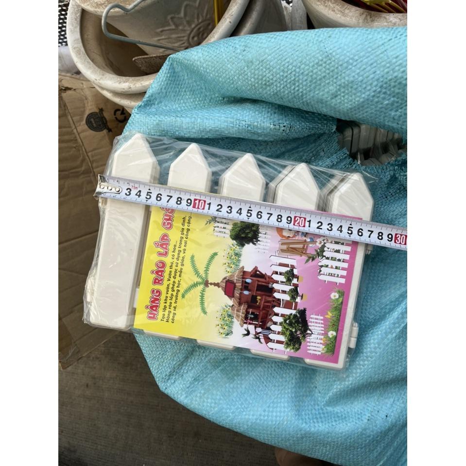 Bộ Hàng Rào Loại Nhỏ Lắp Ghép Trang Trí Sân Vườn - Bao Gồm 6 Tấm Cao 12cm Dài 180cm