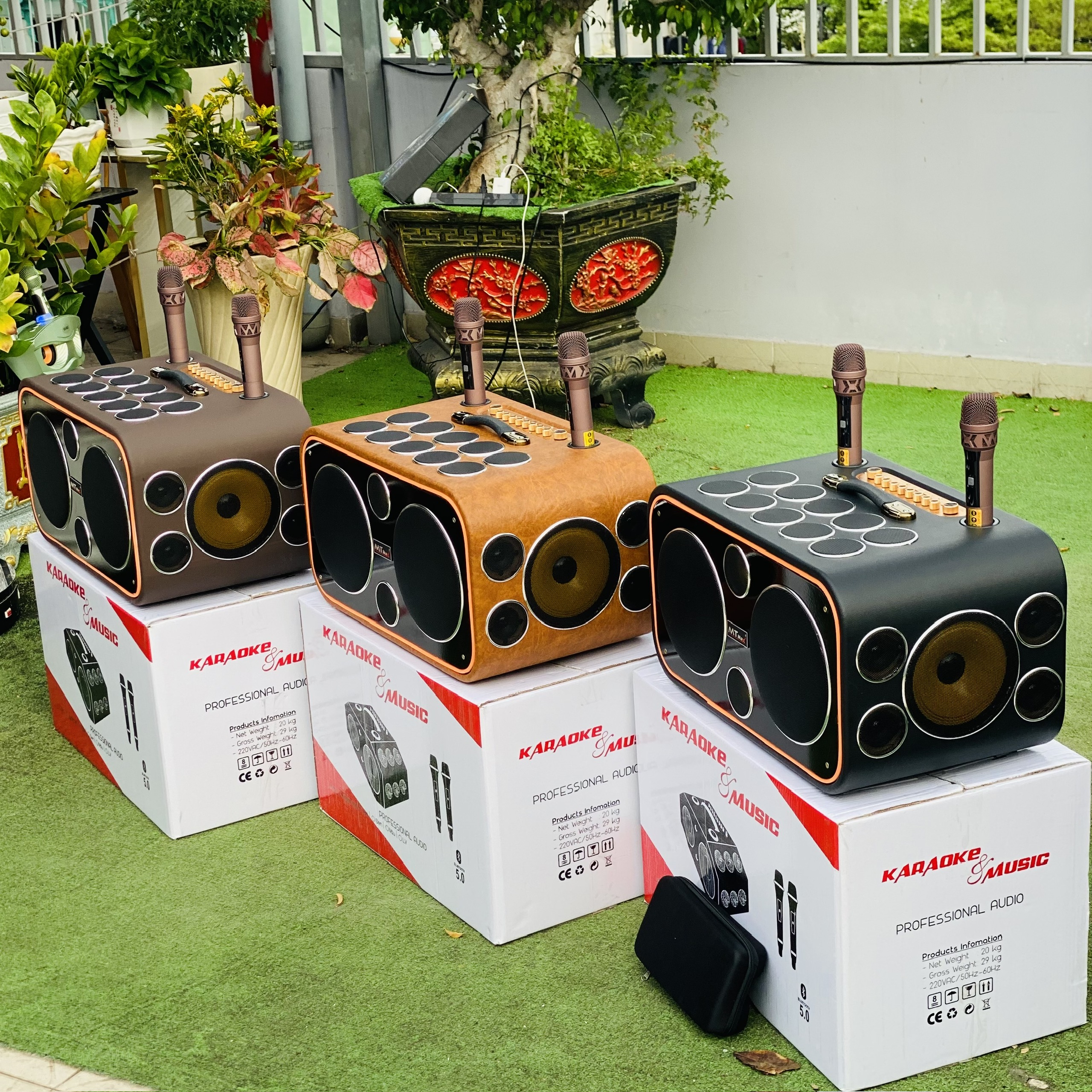 Loa Xách Tay DVT 24 Đường Tiếng Kraoke, Công Suất Cực Đại Siêu Trầm 700W Mã Lực Bass Cực Mạnh ,25 Loa 2 Bass 25cm Siêu Trầm, Âm Thanh Sáng Ấm, Bluetooth 5.0, AUX, USB, Bộ Xử Lý DSP Echo, Delay, Rever Bọc Da Sang Trọng Hàng nhập khẩu