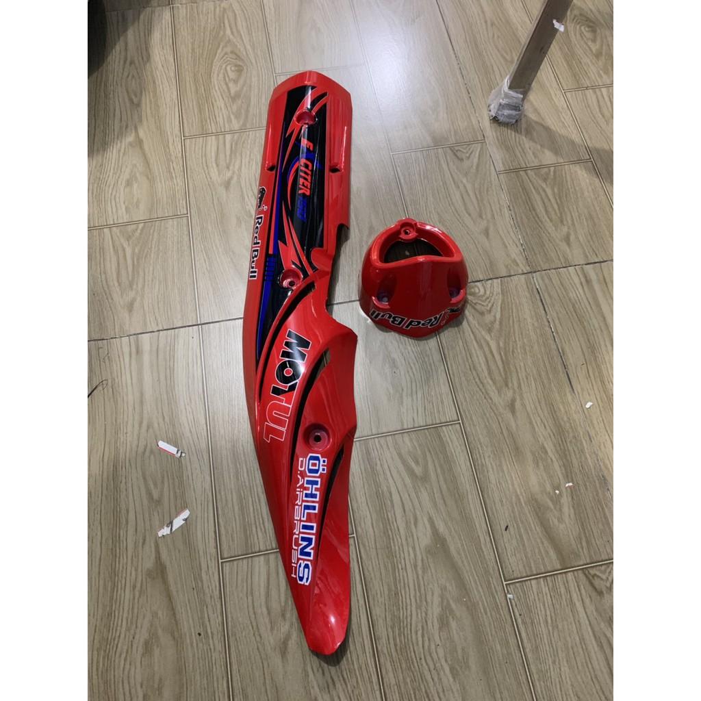 Ốp pô và chụp đích pô xe exciter 150 màu đỏ tươi tem đen