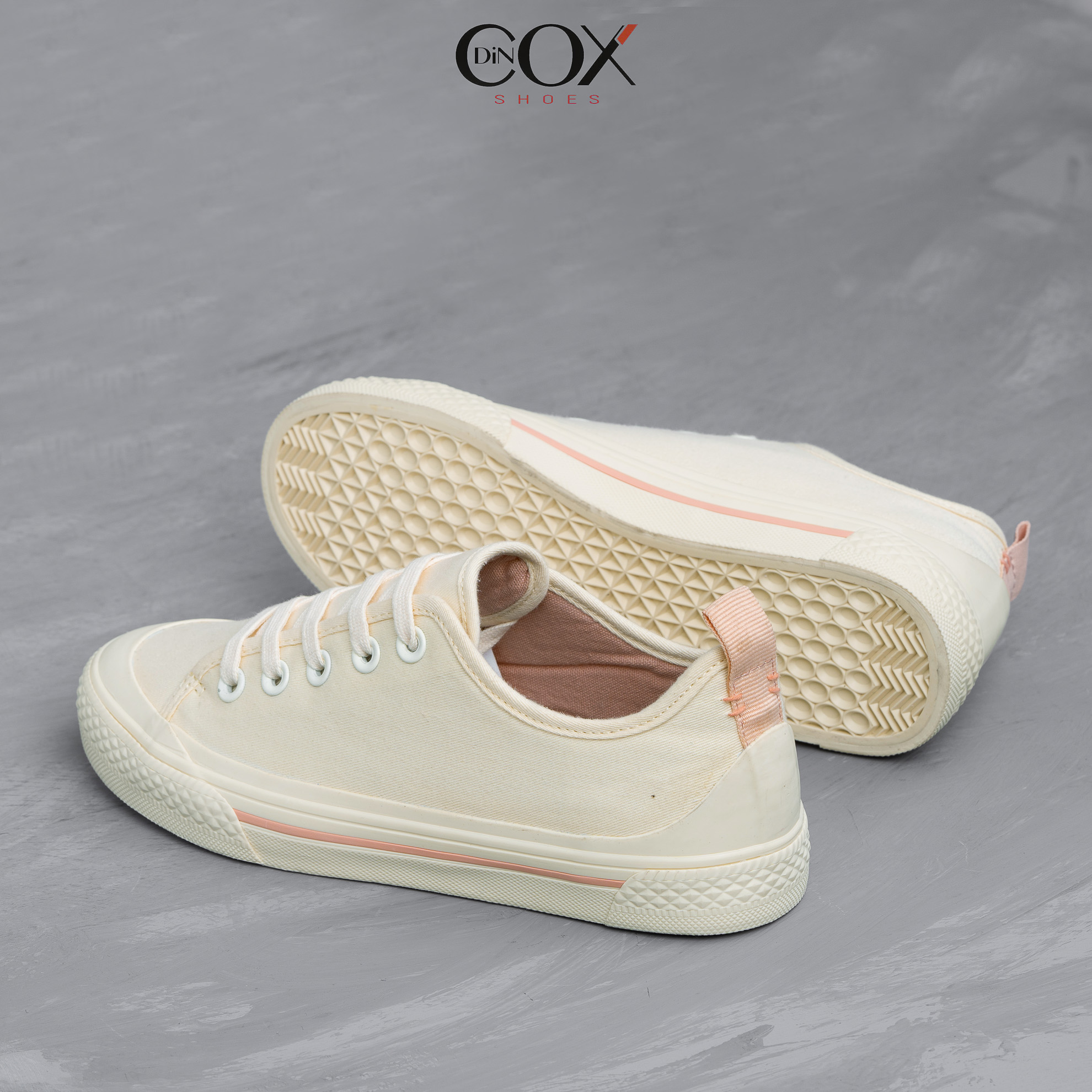 Giày Sneaker Vải Nữ DINCOX C20 Nữ Tính Sang Trọng Off/White