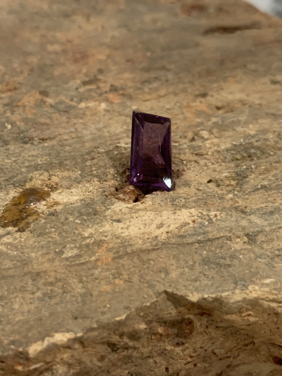 Viên đá thạch anh tím (Amethyst) thiên nhiên_HA-G000523