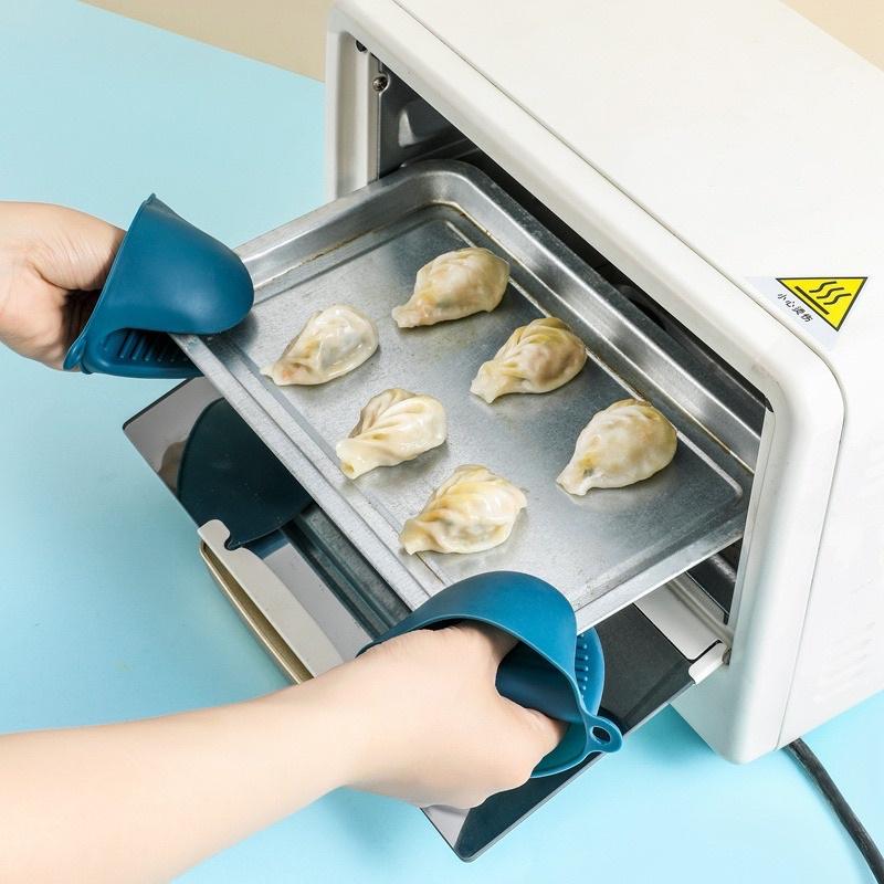 Set 6 dụng cụ gắp đồ nóng chống bỏng, kẹp chén dĩa, găng tay, miếng rửa bát - Bộ dụng cụ gắp bát dĩa chống nóng 6 món