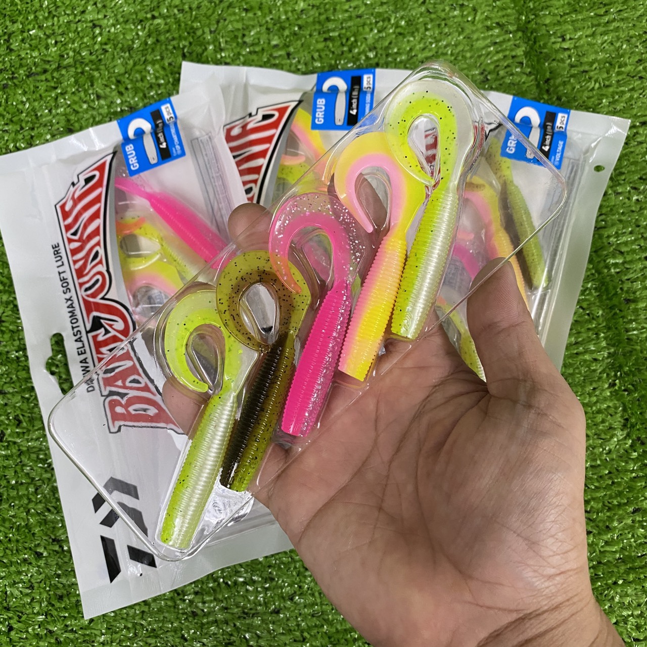 Mồi Mềm Daiwa Grub Gói 5 Con Dài 88mm Dùng Câu Lure Cá Lóc Chẽm Mú Nhồng Măng