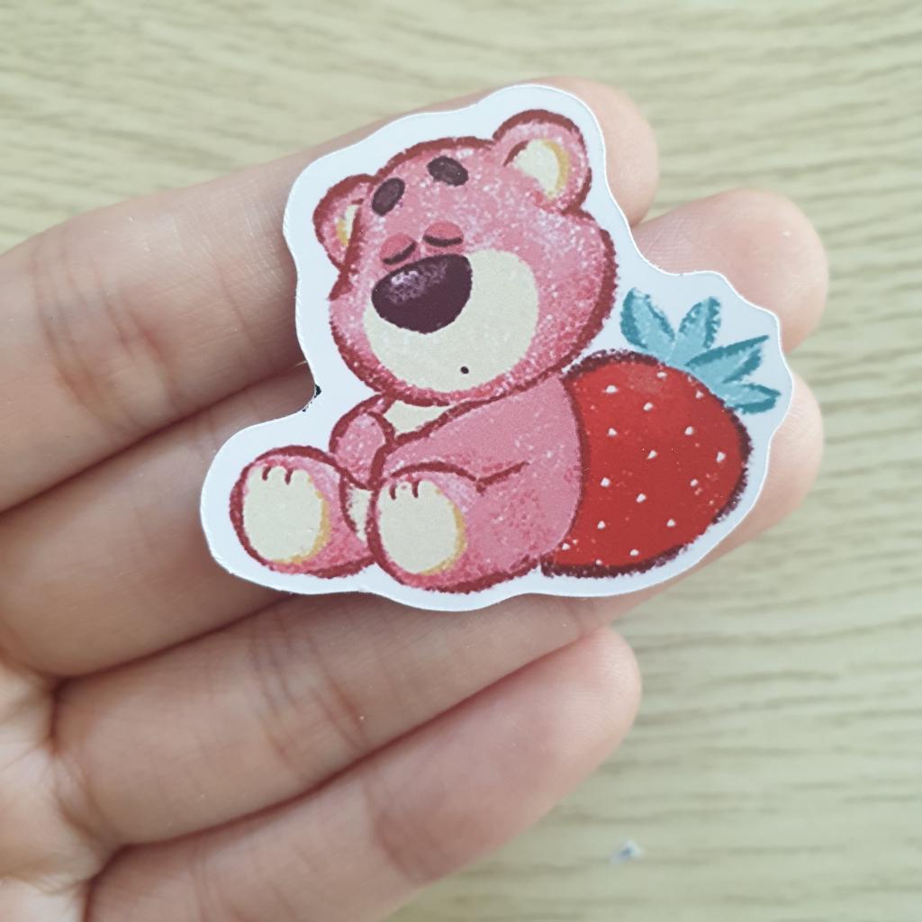 Sticker gấu dâu cute trang trí mũ bảo hiểm, laptop, điện thoại, sổ tay