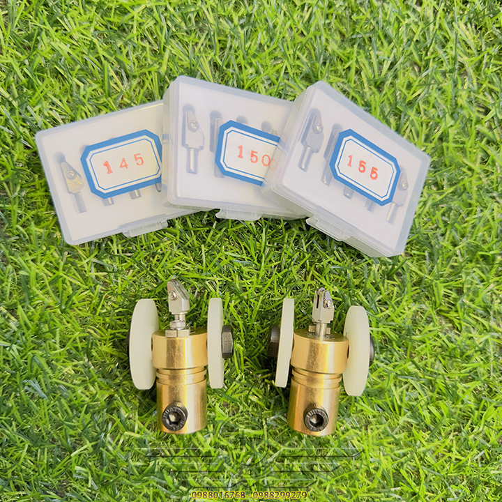 Ụ Đồng Có Bánh Xe Gắn Dao Cắt Kính Quay CNC